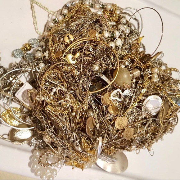 WOW! 5 Pcs Gold & Silver chain necklace jewelry lot~ ALL WEARABLE  w PENDANTS - Picture 5 of 7